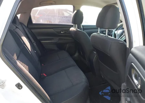 2017 Nissan Altima 2.5 z USA, uszkodzony, nr VIN 1N4AL3AP4HC159564